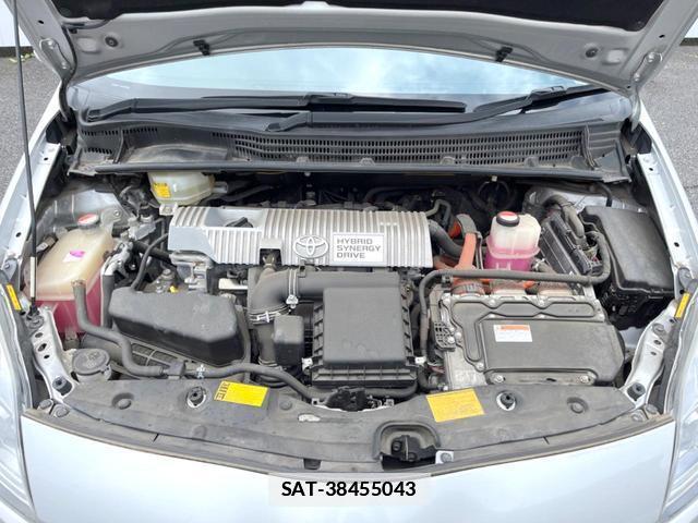 Toyota PRIUS 2014-12 7867940-16