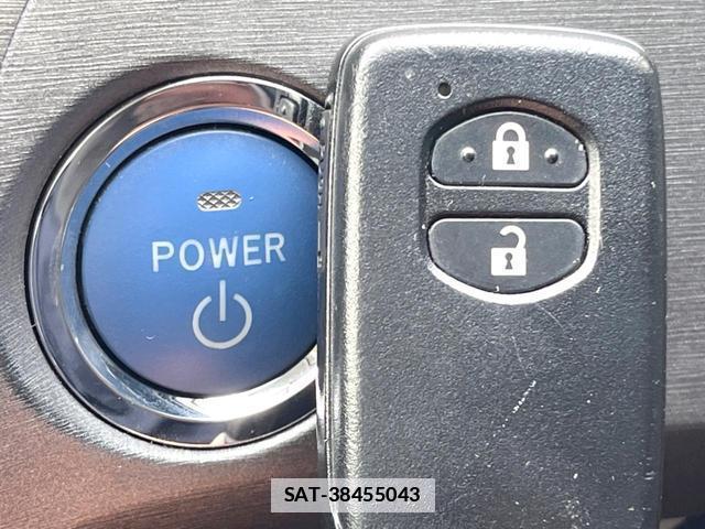 Toyota PRIUS 2014-12 7867940-5