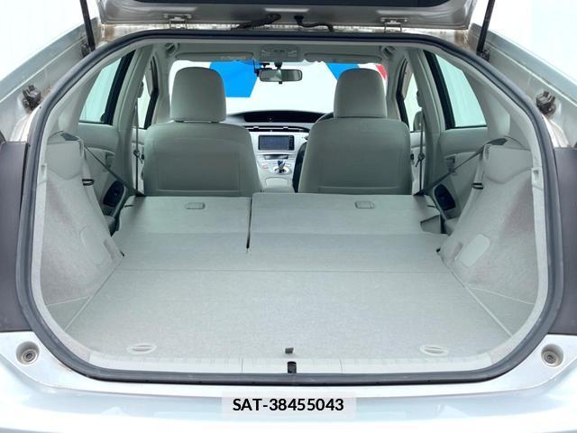 Toyota PRIUS 2014-12 7867940-9