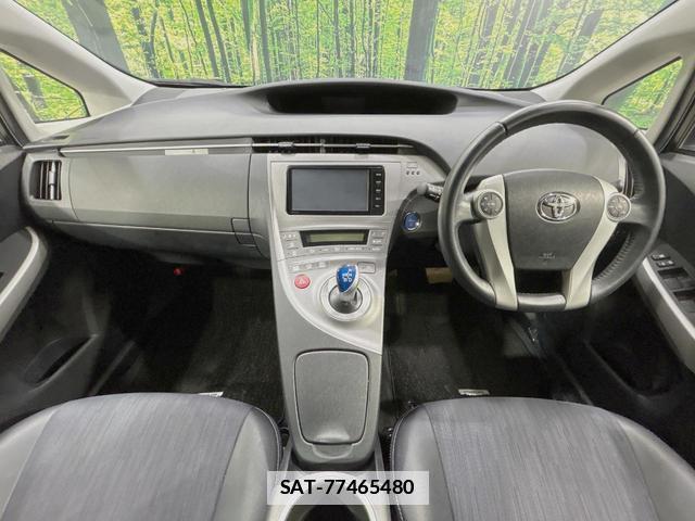 Toyota PRIUS 2014-12 7867957-1