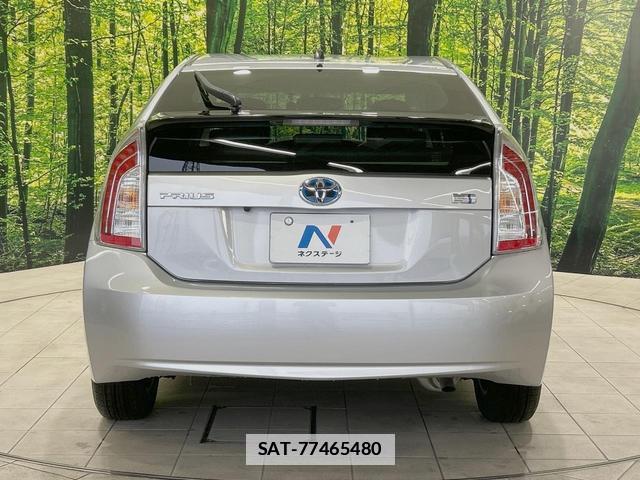 Toyota PRIUS 2014-12 7867957-14