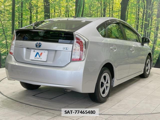 Toyota PRIUS 2014-12 7867957-16