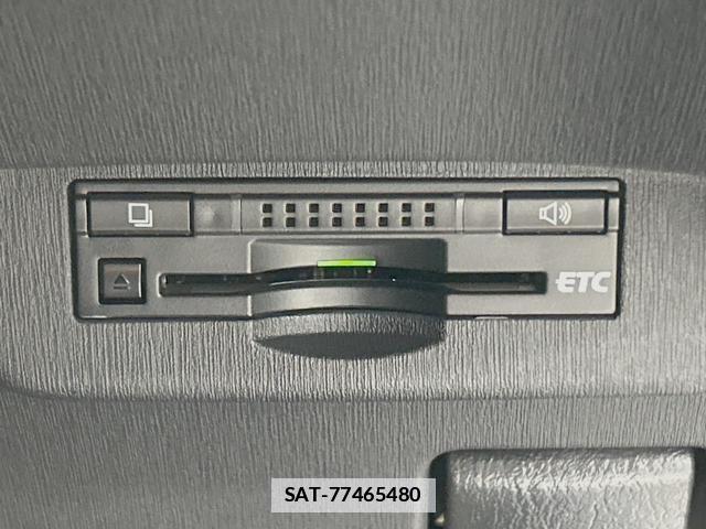 Toyota PRIUS 2014-12 7867957-5