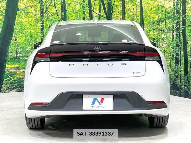 Toyota PRIUS 2023-10 7868215-14