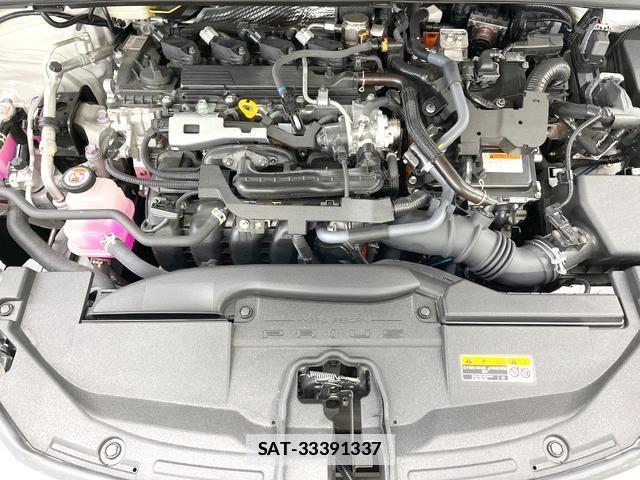Toyota PRIUS 2023-10 7868215-17