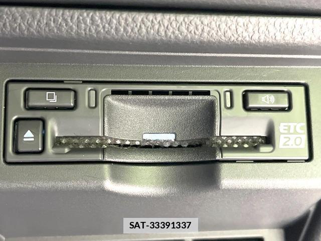 Toyota PRIUS 2023-10 7868215-5
