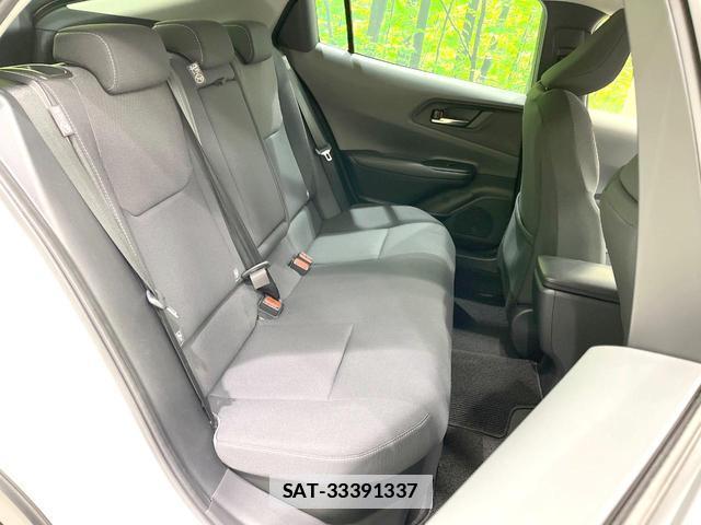 Toyota PRIUS 2023-10 7868215-9