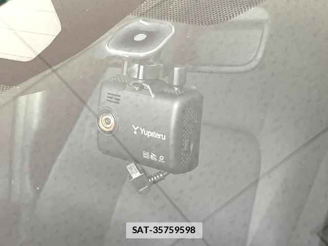 Toyota PRIUS 2023-03 7868254-7