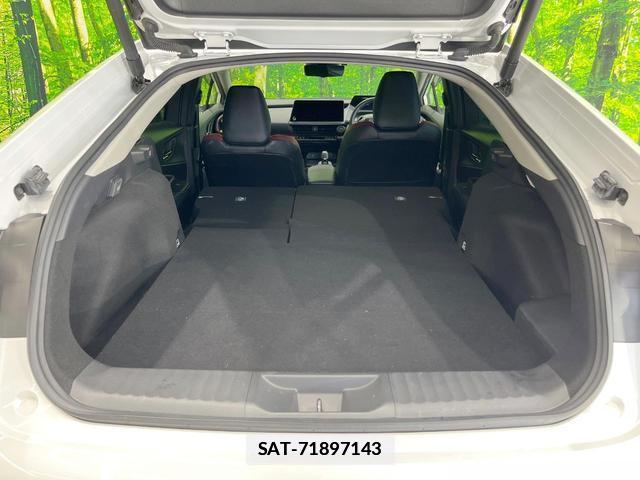 Toyota PRIUS 2023-10 7868384-9