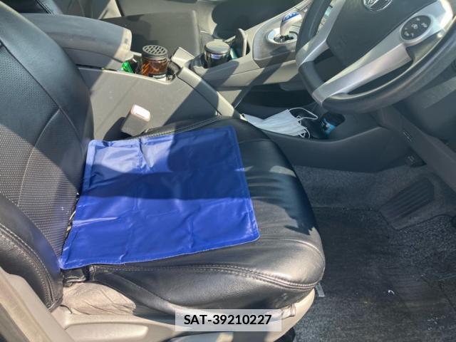 Toyota PRIUS 2009-07 7868587-14