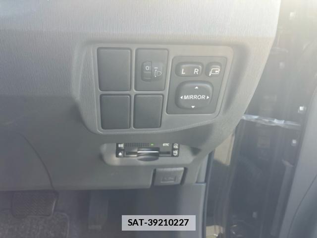 Toyota PRIUS 2009-07 7868587-15