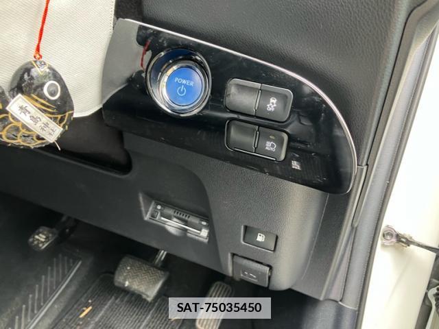 Toyota PRIUS 2019-02 7868655-16