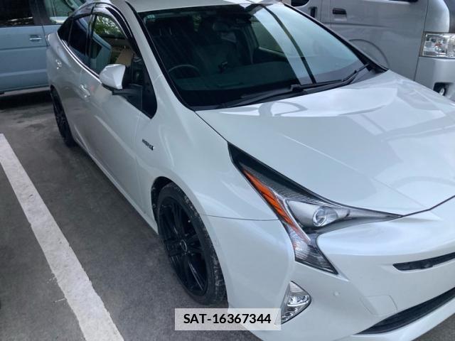 Toyota PRIUS 2017-10 7868704-1