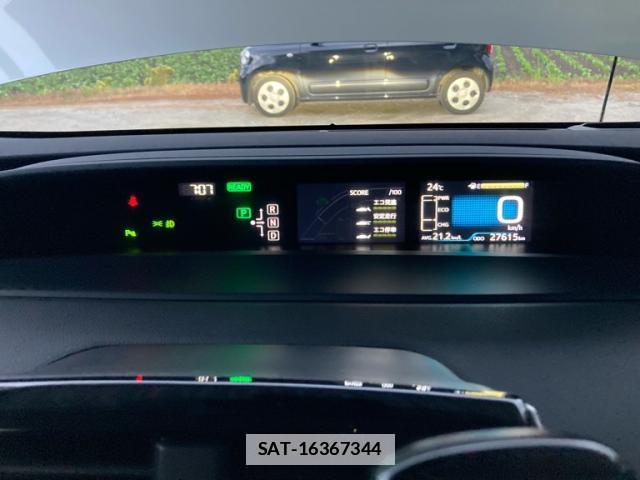Toyota PRIUS 2017-10 7868704-19