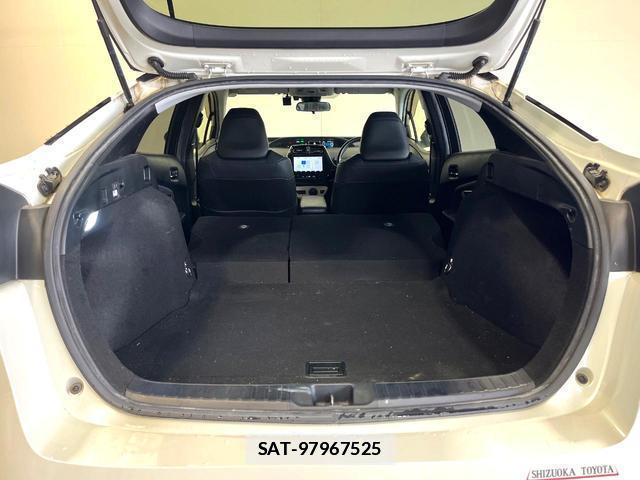 Toyota PRIUS 2018-09 7869295-12