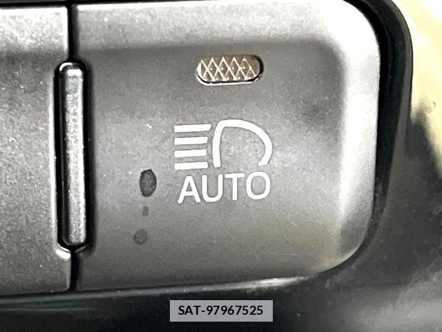 Toyota PRIUS 2018-09 7869295-6