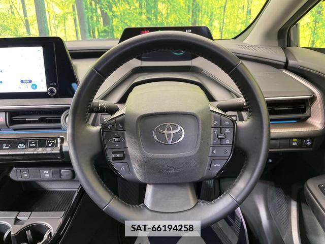 Toyota PRIUS 2023-09 7869417-10