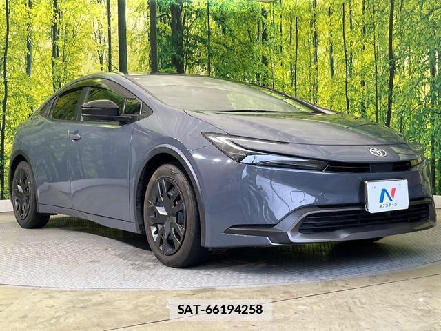 Toyota PRIUS 2023-09 7869417-15
