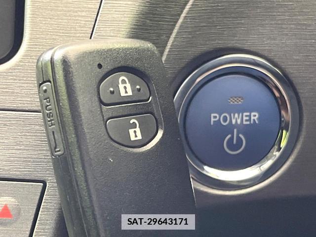 Toyota PRIUS 2014-03 7869869-6