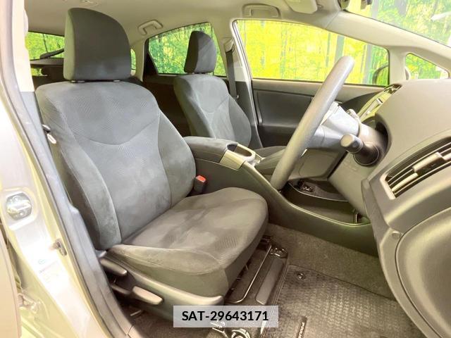 Toyota PRIUS 2014-03 7869869-7