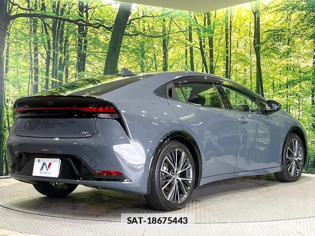 Toyota PRIUS 2023-06 7869987-16