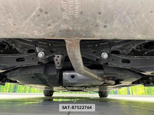Toyota PRIUS 2023-05 7870088-18