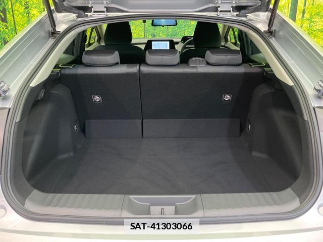 Toyota PRIUS 2023-03 7870093-9