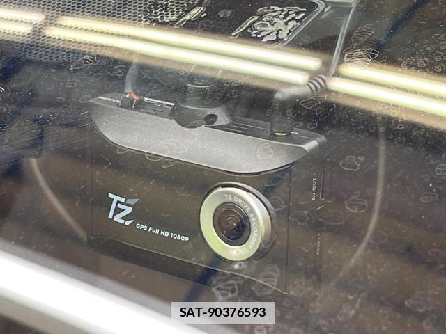 Toyota PRIUS 2025-05 7870409-5