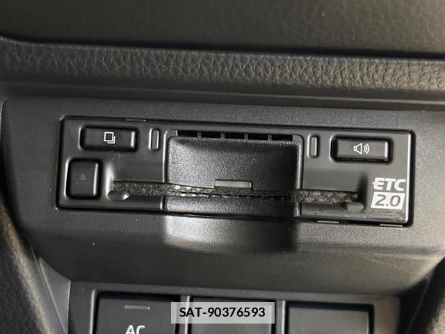 Toyota PRIUS 2025-05 7870409-6