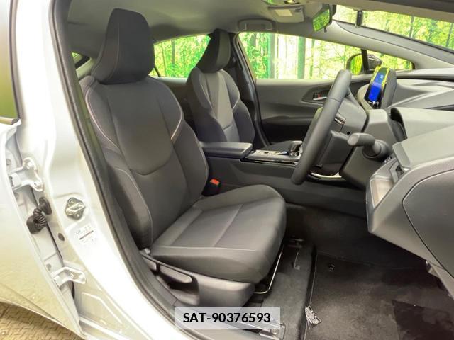 Toyota PRIUS 2025-05 7870409-7
