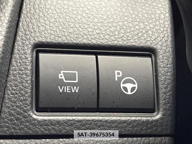 Toyota PRIUS 2023-06 7870413-5