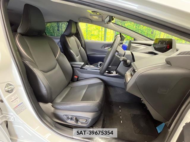 Toyota PRIUS 2023-06 7870413-9