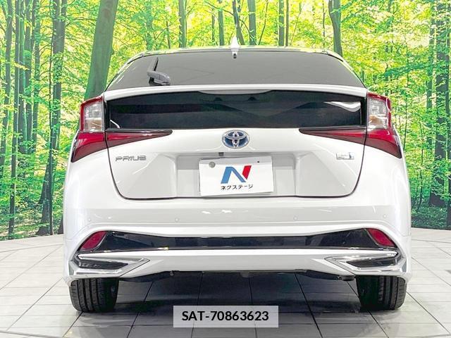 Toyota PRIUS 2022-03 7870707-14