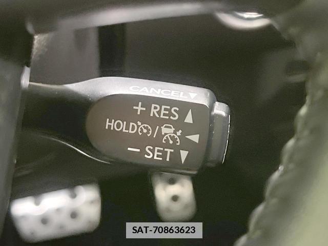 Toyota PRIUS 2022-03 7870707-6
