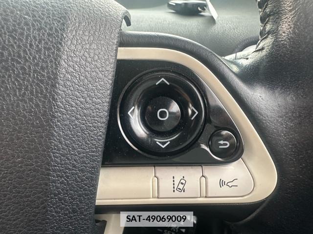 Toyota PRIUS 2016-04 7870835-15