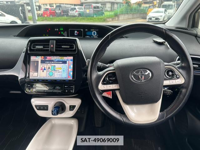 Toyota PRIUS 2016-04 7870835-2