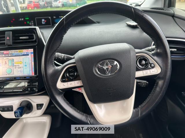 Toyota PRIUS 2016-04 7870835-3