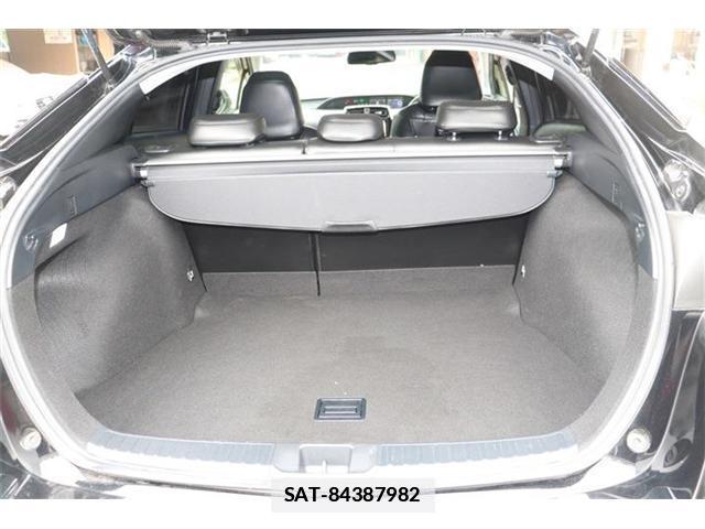 Toyota PRIUS 2018-08 7871424-13