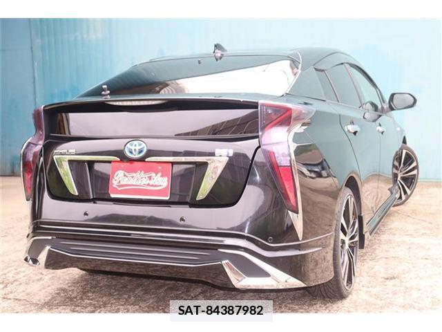 Toyota PRIUS 2018-08 7871424-2