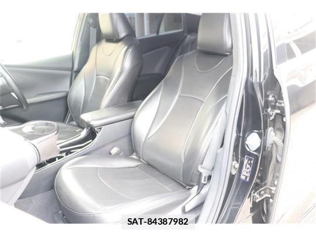 Toyota PRIUS 2018-08 7871424-6