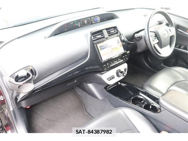 Toyota PRIUS 2018-08 7871424-7