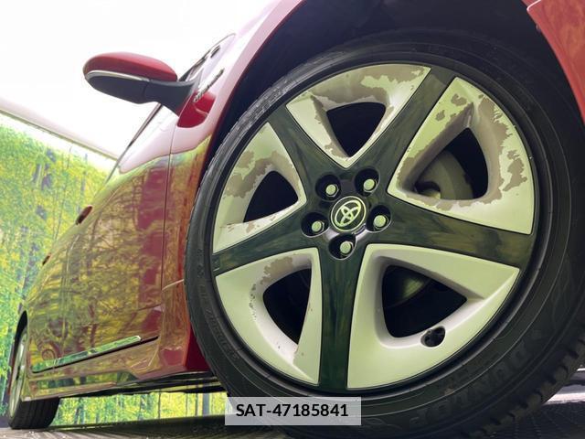 Toyota PRIUS 2017-12 7871866-12