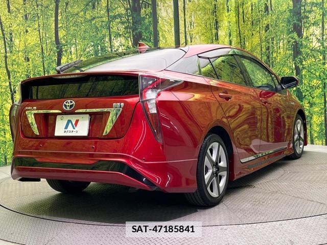 Toyota PRIUS 2017-12 7871866-16