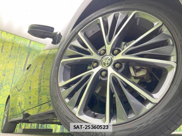 Toyota PRIUS 2023-06 7871869-12