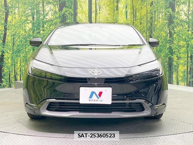Toyota PRIUS 2023-06 7871869-13