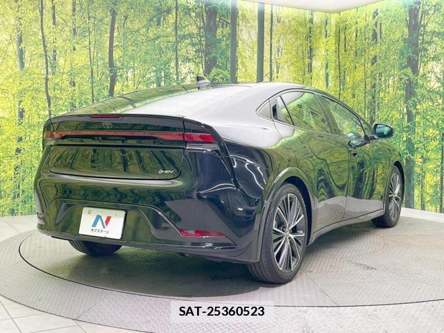 Toyota PRIUS 2023-06 7871869-16