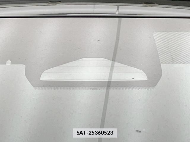 Toyota PRIUS 2023-06 7871869-4