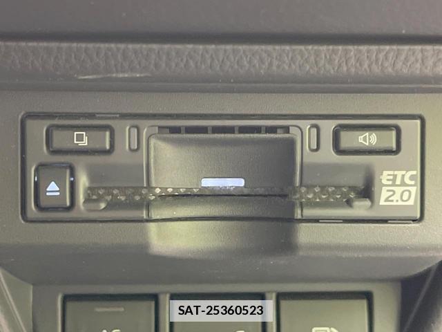 Toyota PRIUS 2023-06 7871869-5