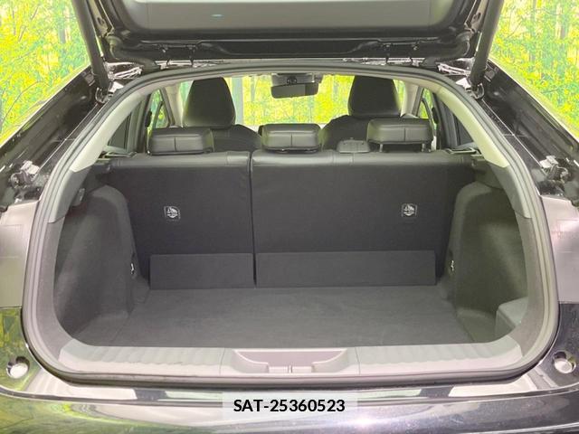 Toyota PRIUS 2023-06 7871869-9