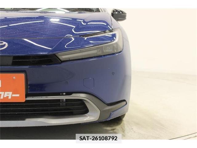 Toyota PRIUS 2023-06 7872436-14